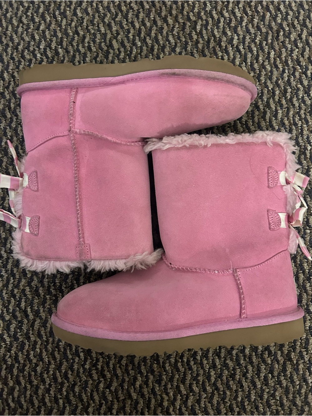 Pink UGGS - Picture 5 of 6